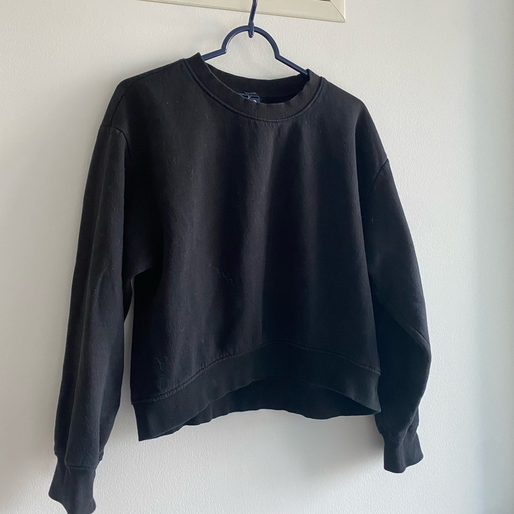 Zara black cropped crewneck